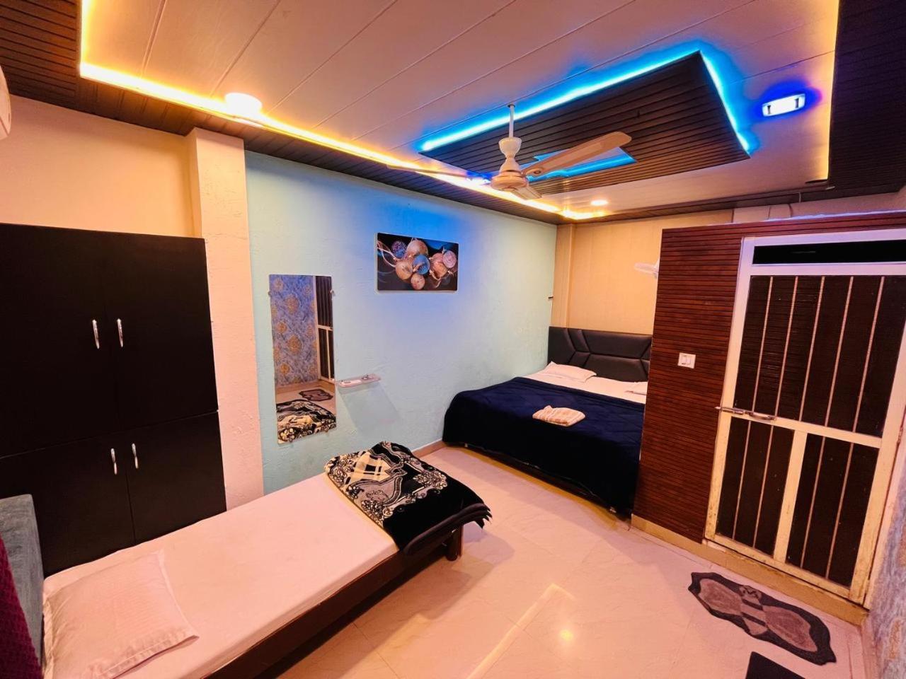 Pallav Guest House Ujjain Exterior photo