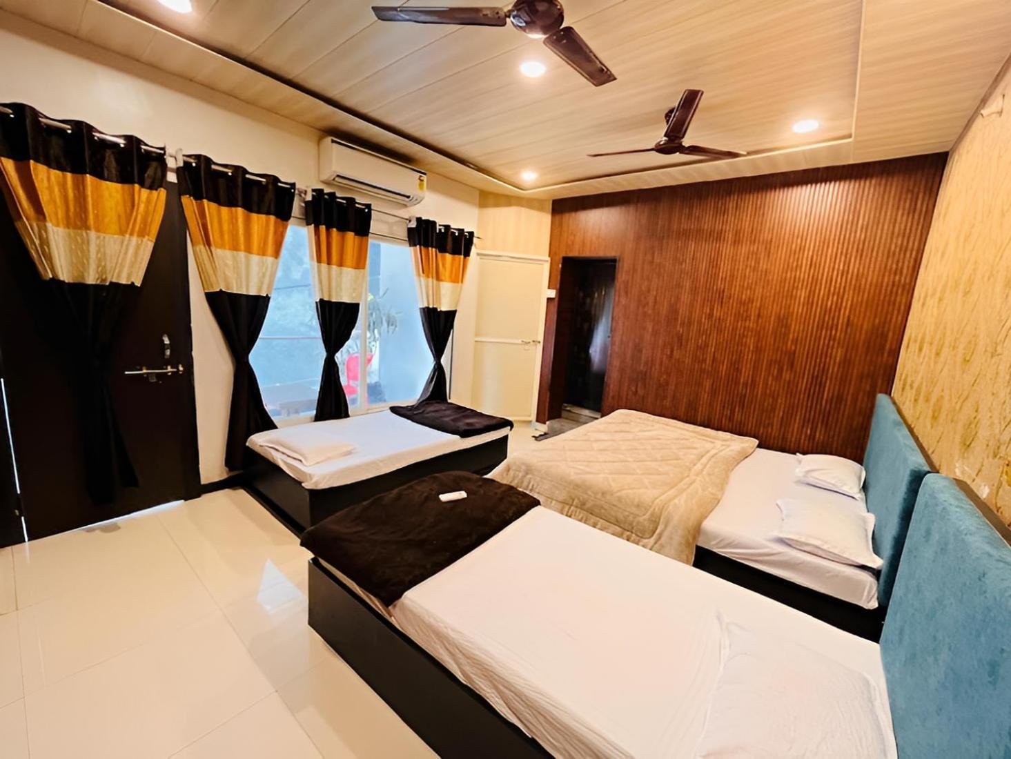 Pallav Guest House Ujjain Exterior photo